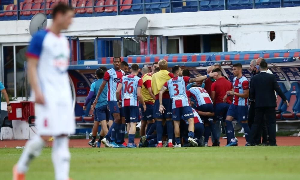 Οι αποστάσεις "βγήκαν οφσάιντ" στη Super League (εικόνες)